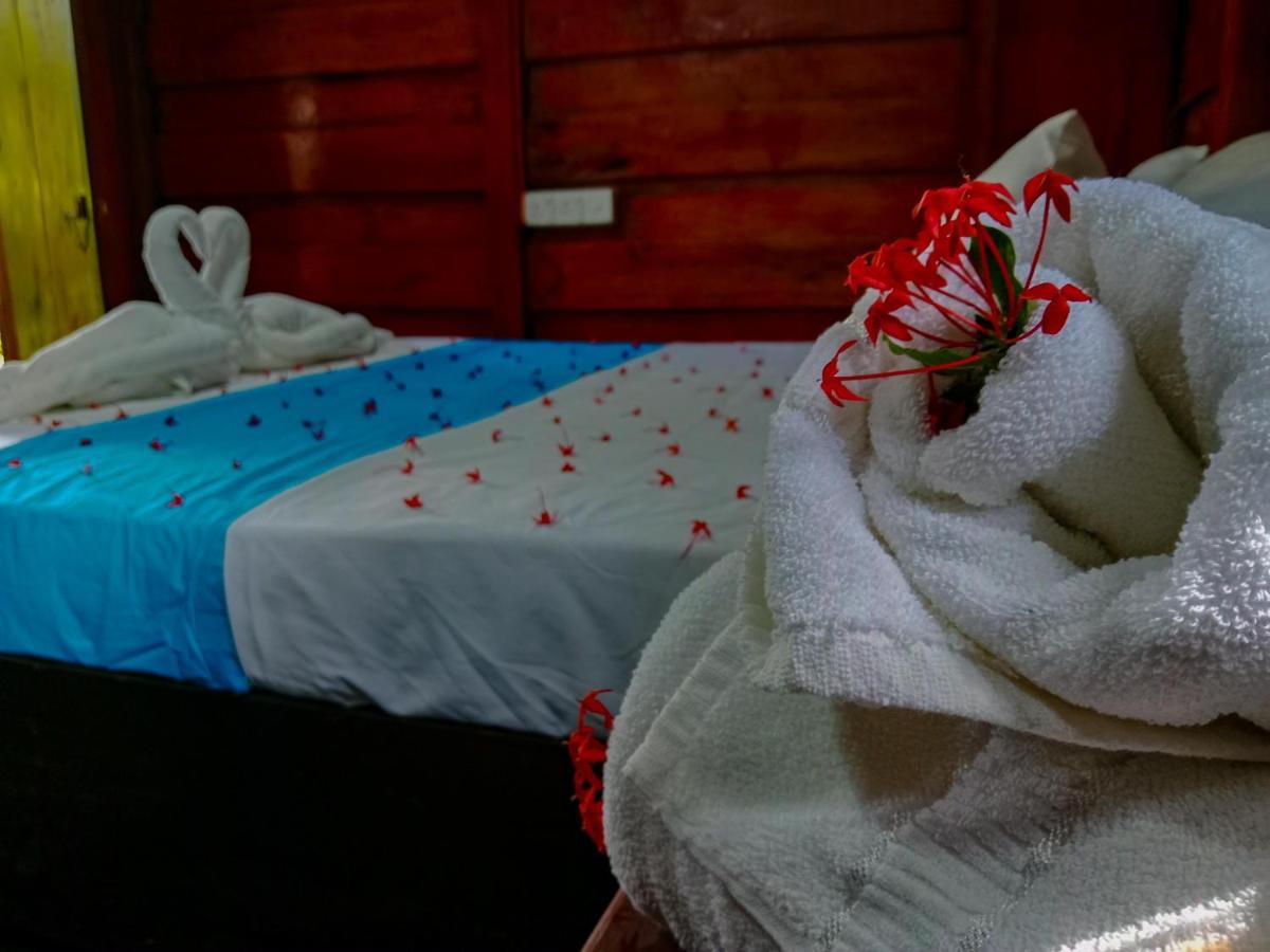 Ceylon Amigos Eco Resort Сигирия Екстериор снимка