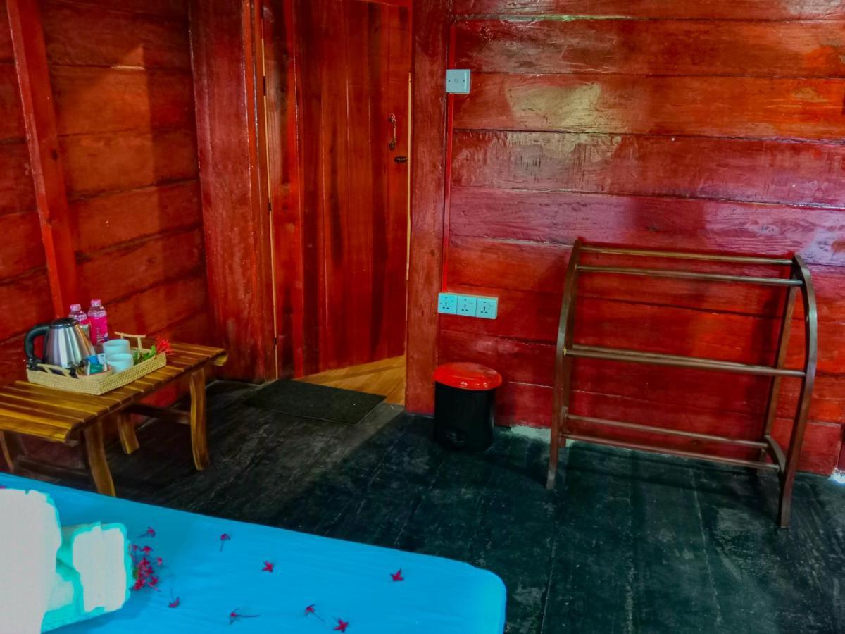 Ceylon Amigos Eco Resort Сигирия Екстериор снимка
