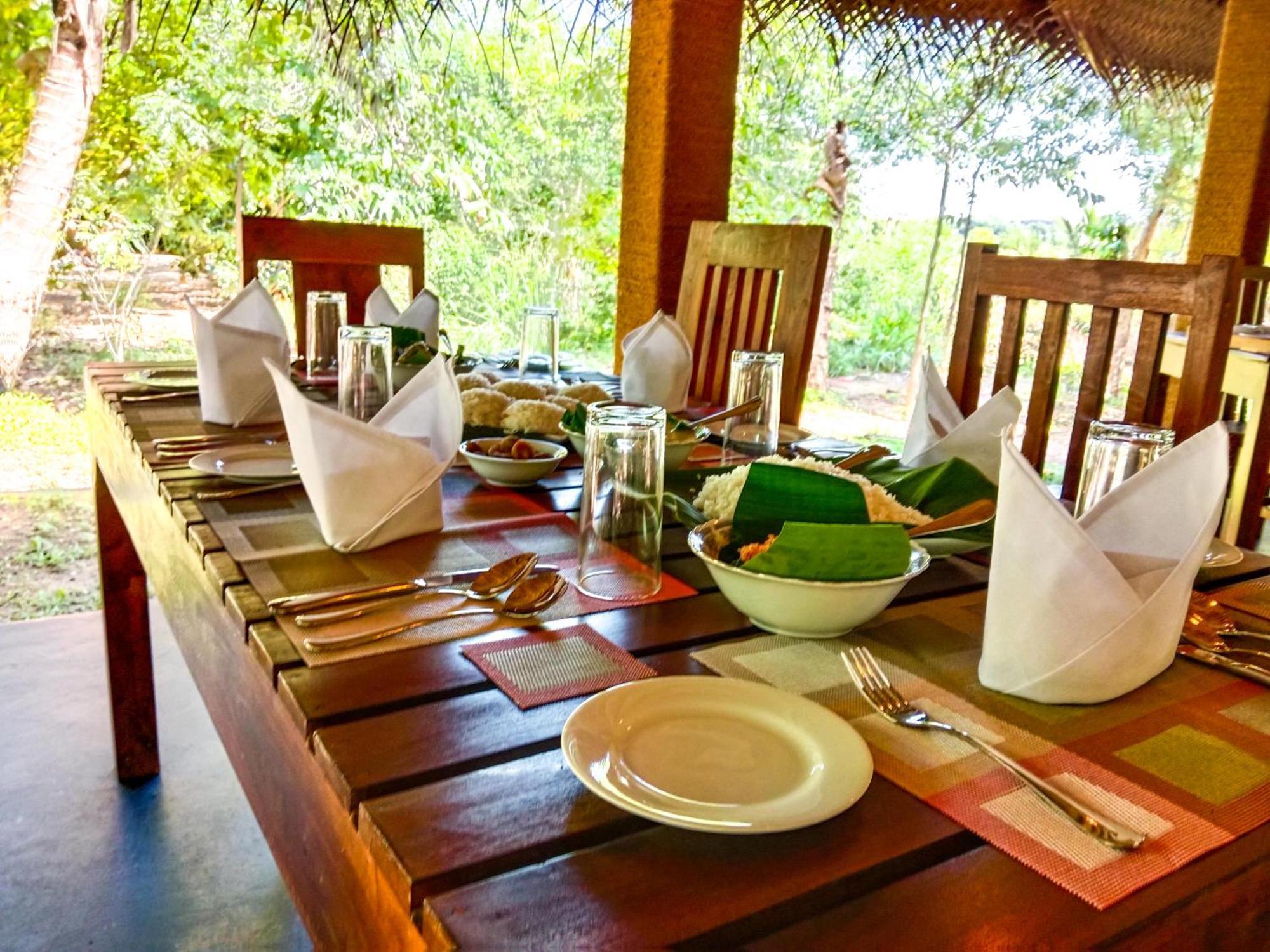 Ceylon Amigos Eco Resort Сигирия Екстериор снимка