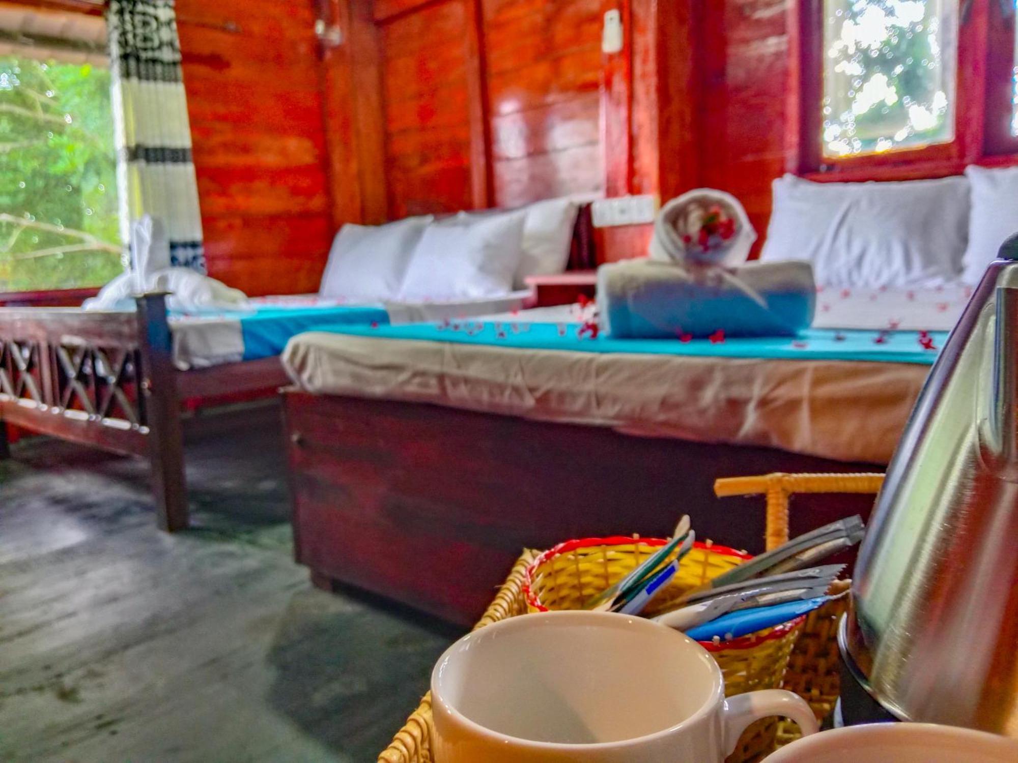 Ceylon Amigos Eco Resort Сигирия Екстериор снимка