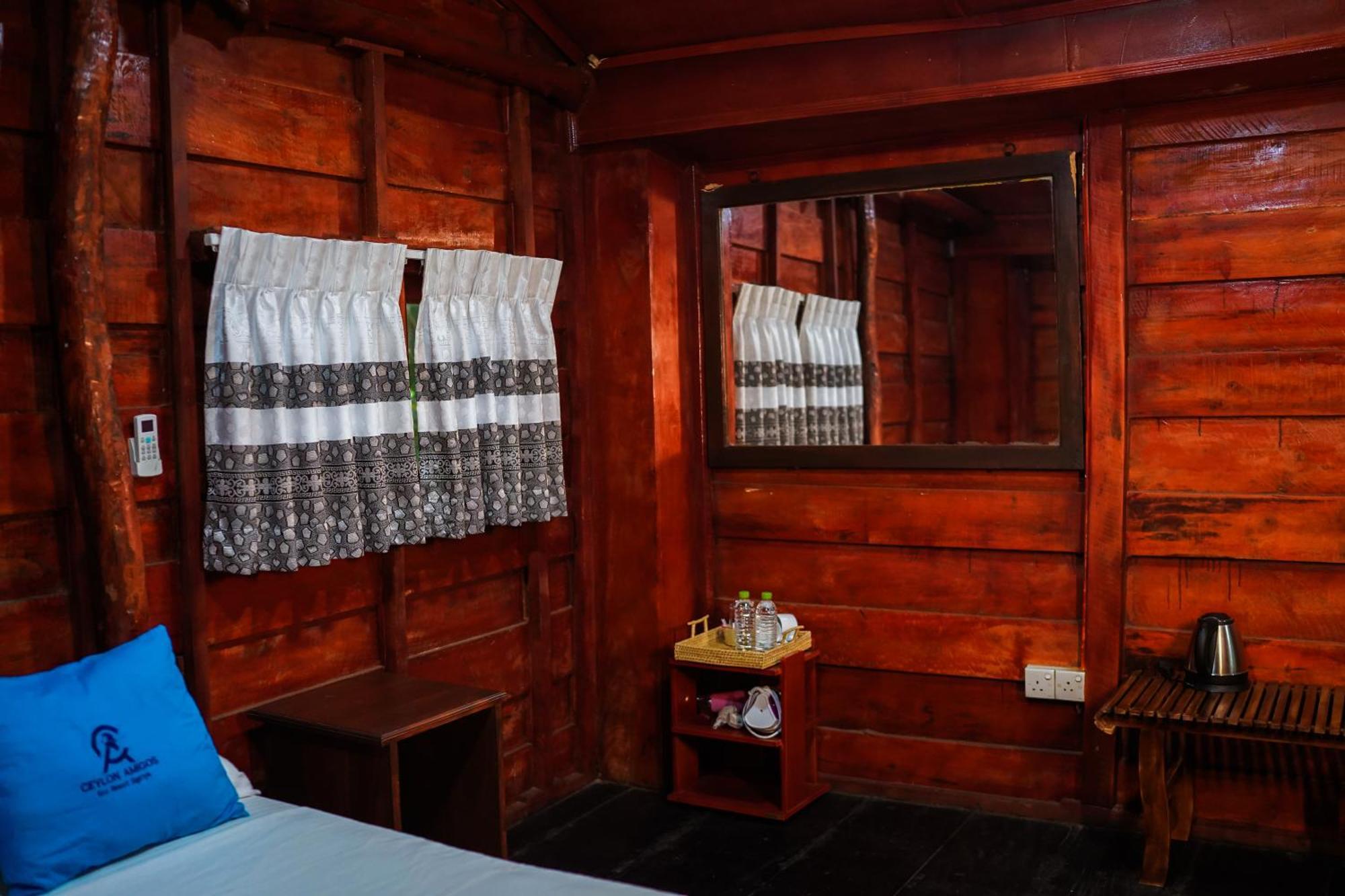 Ceylon Amigos Eco Resort Сигирия Екстериор снимка