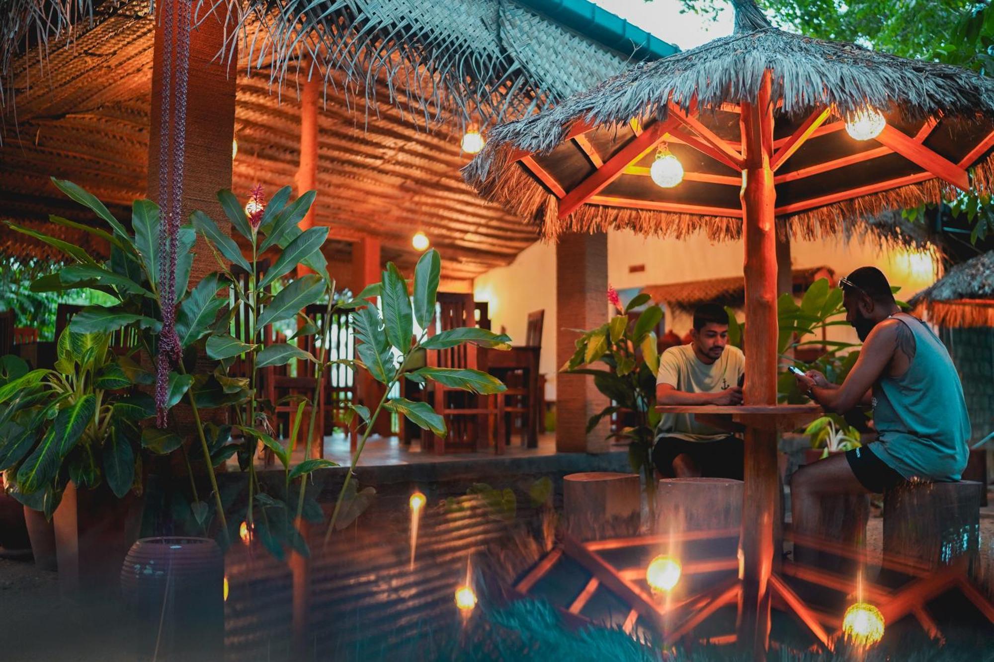 Ceylon Amigos Eco Resort Сигирия Екстериор снимка