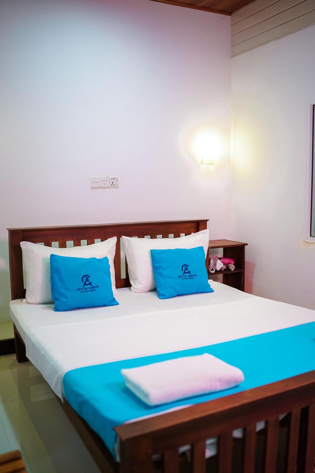 Ceylon Amigos Eco Resort Сигирия Екстериор снимка
